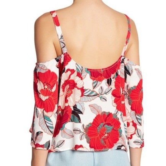 Blouse  Cupcakes and Cashmere  Fay Cold Shoulder - Picture 2 of 6